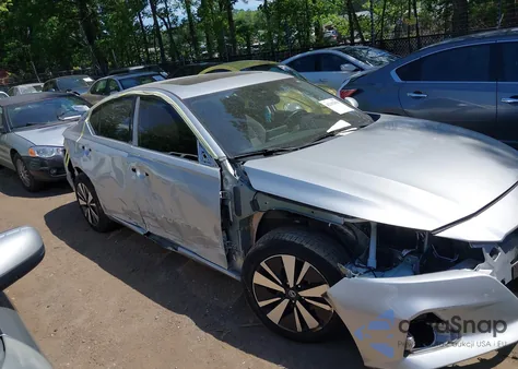 2019 Nissan Altima 2.5 Sv z USA, uszkodzony, nr VIN 1N4BL4DV6KC166236